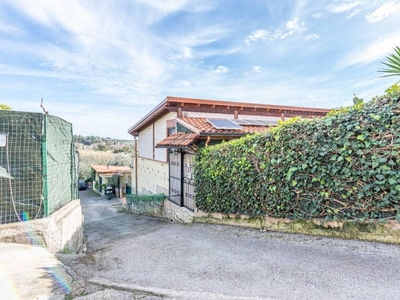 villa indipendente in vendita a Palermo