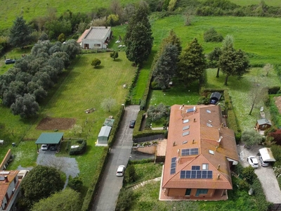 Villa trifamiliare in vendita a Roma - Zona: Cesano