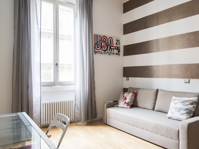 Appartamento con 1 camera da letto in affitto a Buonarroti, Milano