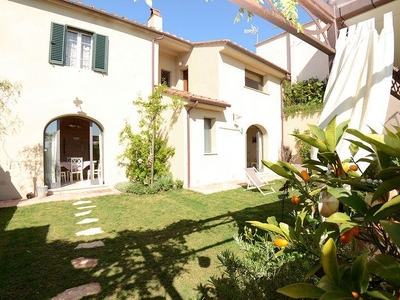 Appartamento di lusso di 120mq con AC, parcheggio, piscina privata e giardino - 900m da Casciana Terme Lari