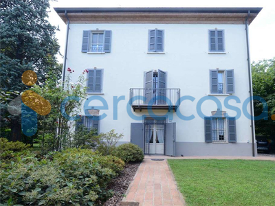 Villa in ottime condizioni, in vendita in Via Samoggia 33, Reggio Emilia