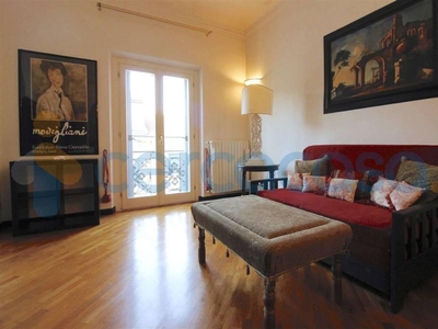 Appartamento Bilocale in affitto in Via Volta, Milano