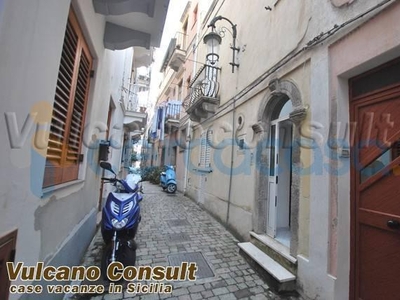 Appartamento Bilocale in vendita in Vico Morfeo 25, Lipari