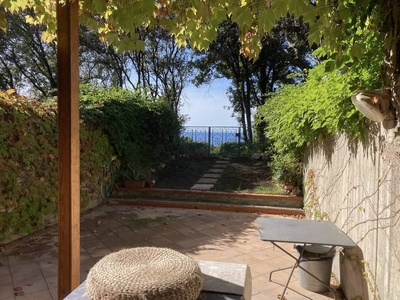 Appartamento fronte mare con vista