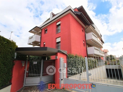 Appartamento in Vendita in Via Cesare Battisti 36 a Limbiate