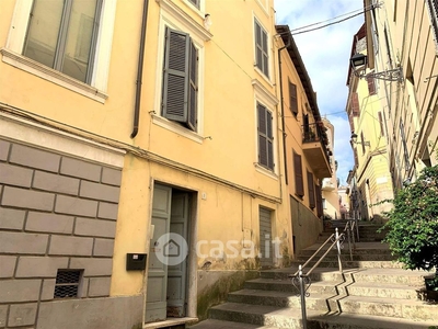 Appartamento in Vendita in Via Ettore Novelli a Velletri