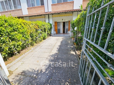 Appartamento in Vendita in Viale A. Manzoni 155 a Comacchio