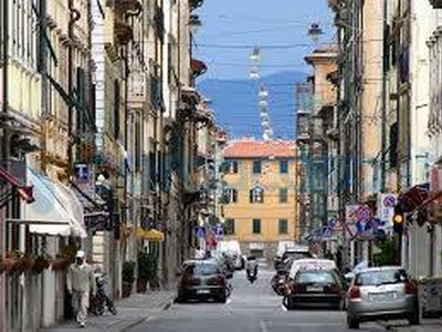 Appartamento Quadrilocale da ristrutturare in vendita a Livorno