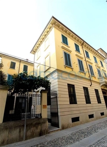 Appartamento Quadrilocale in vendita in Via Dei Cattaneo 17, Novara