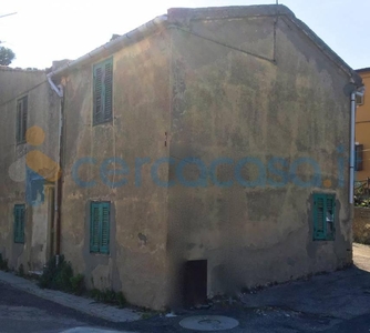 Appartamento Trilocale da ristrutturare in vendita a Rosignano Marittimo