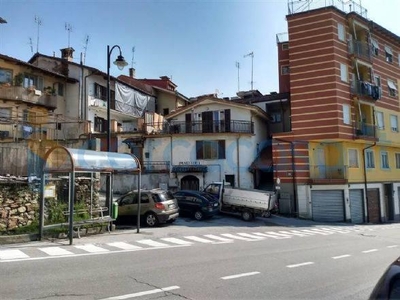 Appartamento Trilocale da ristrutturare, in vendita in Via Aldo Moro 3, Mondovi'