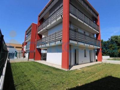 Appartamento Trilocale di nuova costruzione, in vendita in Via Alessandro Volta 81, Ceriano Laghetto