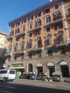 Appartamento Trilocale in ottime condizioni, in affitto in Via Principe Eugenio, Roma