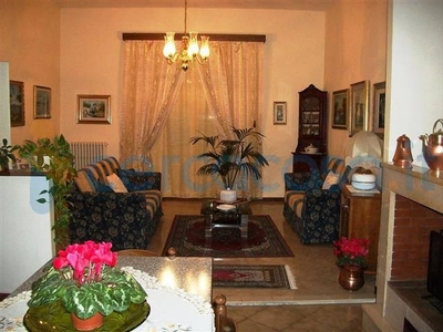 Appartamento Trilocale in ottime condizioni, in vendita in Badia Agnano, Bucine