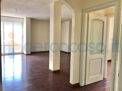 Appartamento Trilocale in ottime condizioni, in vendita in Sant'anna, Lucca