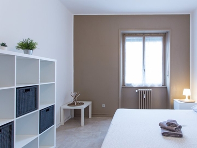 Camere in affitto in appartamento con 2 camere da letto a Milano