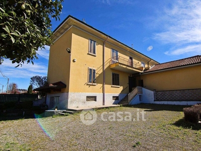 Casa Bi/Trifamiliare in Vendita in Via Comasinella 21 a Cogliate