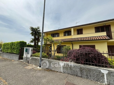 Casa Bi/Trifamiliare in Vendita in Via G. di Vittorio 124 a Borgo San Giovanni