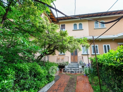 Casa Bi/Trifamiliare in Vendita in Via Monte Nero 24 a Brescia