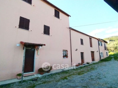 Casa Bi/Trifamiliare in Vendita in Via San Nazario a Savona