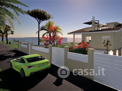 Casa Bi/Trifamiliare in Vendita in Via Terracina a San Felice Circeo