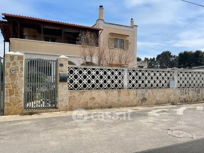 Casa Bi/Trifamiliare in Vendita in Via Togna a Taranto