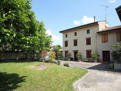 Casa indipendente di 345 mq a Farra d'Isonzo