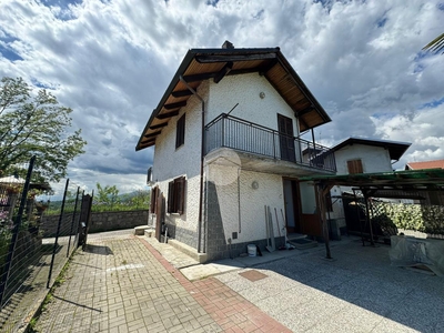 Casa indipendente in vendita a Quaregna Cerreto