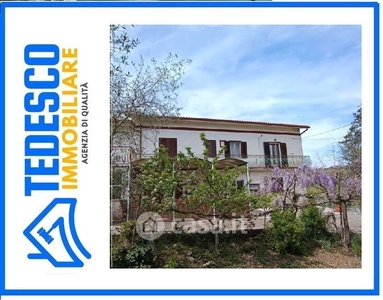 Casa indipendente in Vendita in Contrada Pino a Benevento