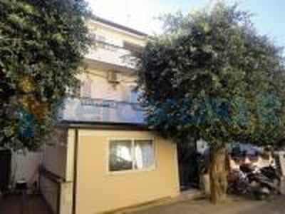 Casa semi indipendente in vendita in Via C. Colombo, Patti