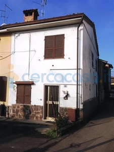 Casa singola da ristrutturare in vendita a Piacenza