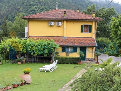 Casa singola in vendita a Beverino