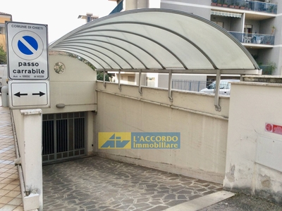 Garage / posto auto di 25 mq a Chieti