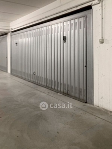 Garage/Posto auto in Vendita in Via degli Arusnati a Verona