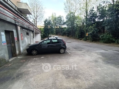 Garage/Posto auto in Vendita in Via di Novoli a Firenze
