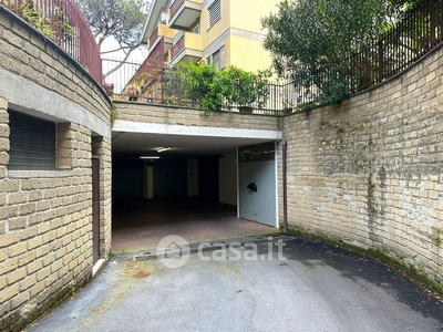 Garage/Posto auto in Vendita in Via Maria Pezzè Pascolato 71 a Roma
