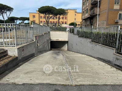 Garage/Posto auto in Vendita in Via Roberto Alessandri a Roma