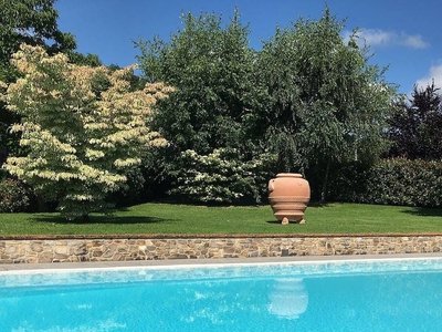Limonaia - cottage con giardino, piscina condivisa, veranda riservata