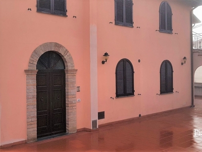 Semindipendente - Porzione di casa a Porto, Castiglione del Lago