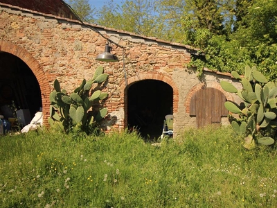 Vendita Agriturismo, in zona CRESPINA, CRESPINA LORENZANA