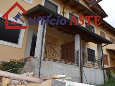 vendita Via dei Prati Fioriti – Loc. Rondolina Sn 8 vani 137mq