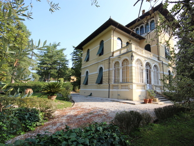 Villa antica - da ristrutturare a Ove, Lucca