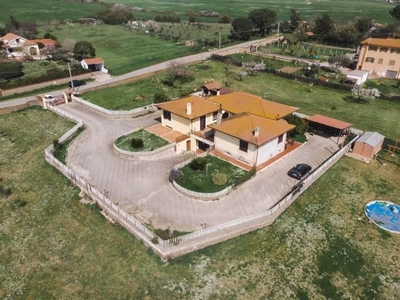 Villa Bifamiliare a Bracciano
