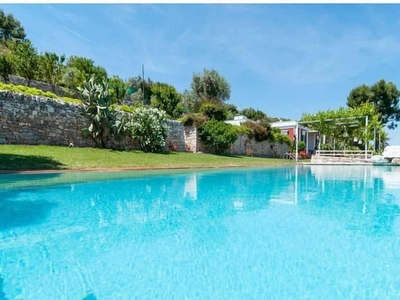Villa con piscina privata ad 8 Km dal Mare Adriatico della Puglia
