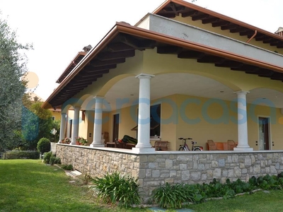 Villa in ottime condizioni, in vendita in Via Dei Broli, Polpenazze Del Garda