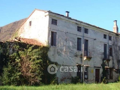 Villa in Vendita in Via della Stamperia a Santorso