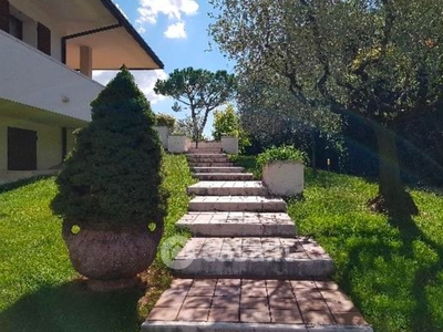 Villa in Vendita in Via Garzadore Beltrame a Marostica