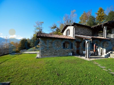 Villa in vendita in Via Torretta 102 A, Luino