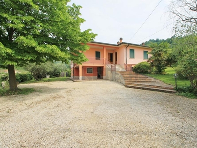 villa indipendente in vendita a Gambellara