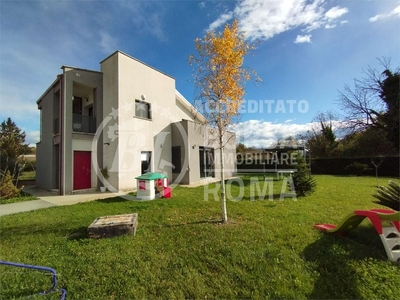 Villa unifamiliare su 2 livelli - Valmontone (Rm)